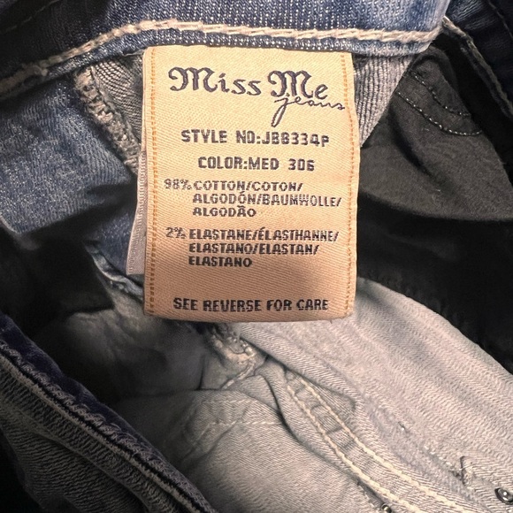 Miss Me Blue Cropped Jeans with Vintage Distress - Picture 10 of 10